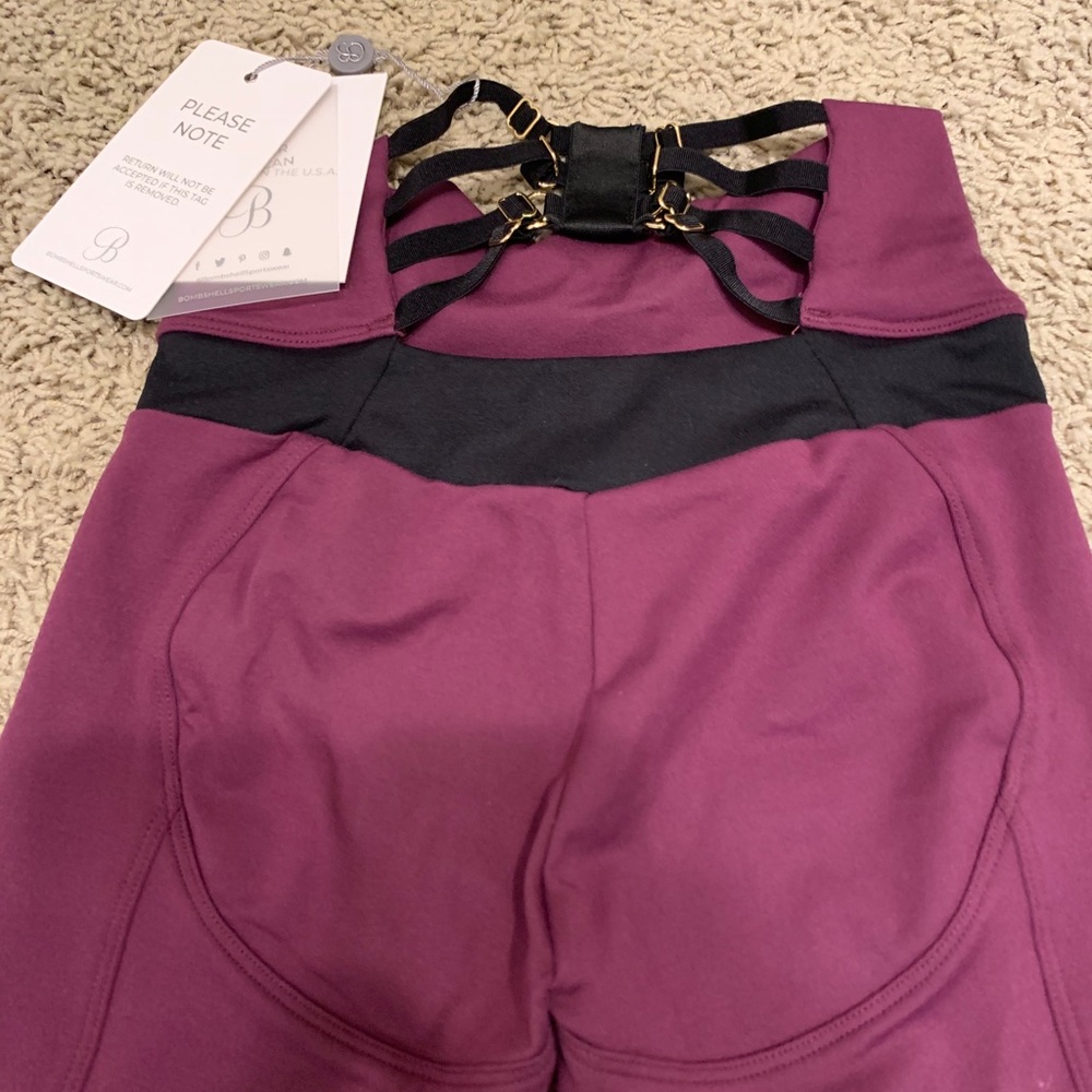 Bombshell Divine Leggings - Picture 8 of 12